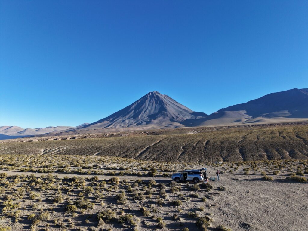 Cerro Toco e alta montanha no Deserto do Atacama